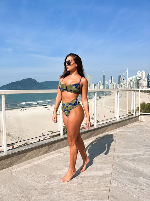 CONJUNTO DE BIQUINI V COM CALÇA CONFORTÁVEL