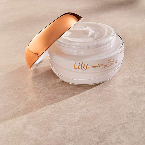 O Boticário Lily Lumière Satin Body Cream 250g